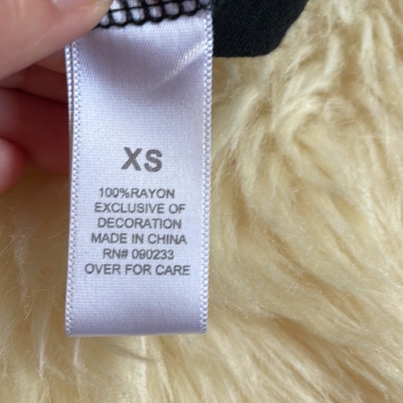 💫3 for $12💫 Kirra Tank - Picture 4 of 4